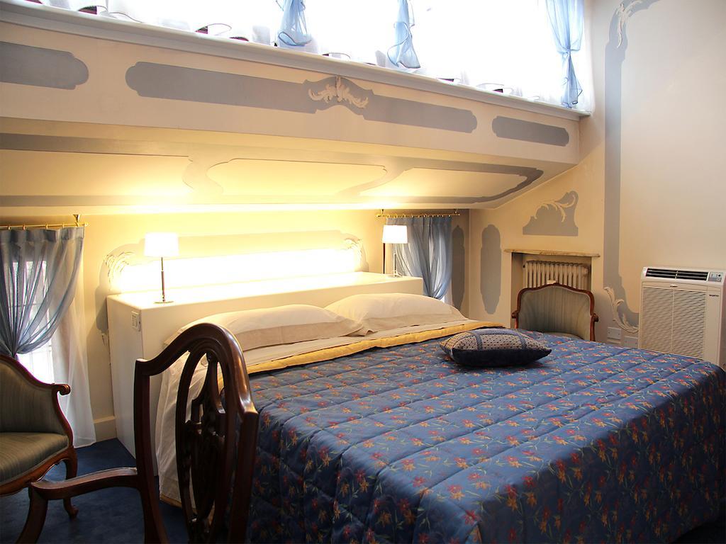 Domus Dotti V Guest House トレヴィーゾ 部屋 写真
