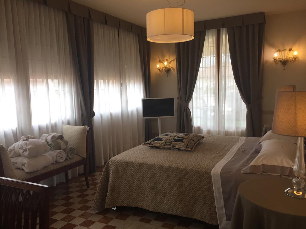 Domus Dotti V Guest House トレヴィーゾ エクステリア 写真