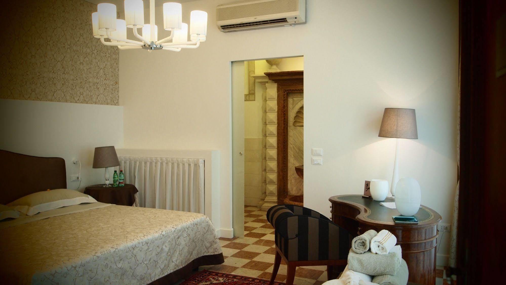 Domus Dotti V Guest House トレヴィーゾ エクステリア 写真